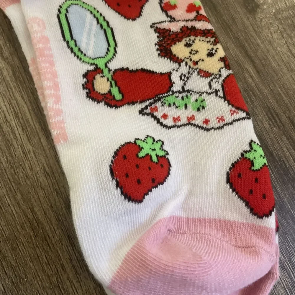 Strawberry Shortcake Quarter Crew Socks Women’s 9-14 1 Pair